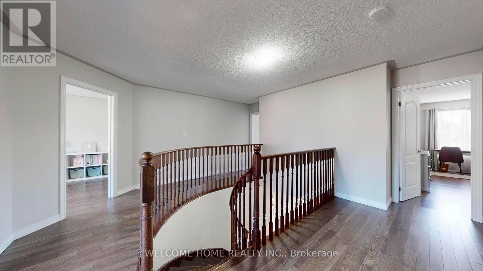 1346 Bardeau Street, Innisfil, Ontario  L0L 1W0 - Photo 19 - N12037603