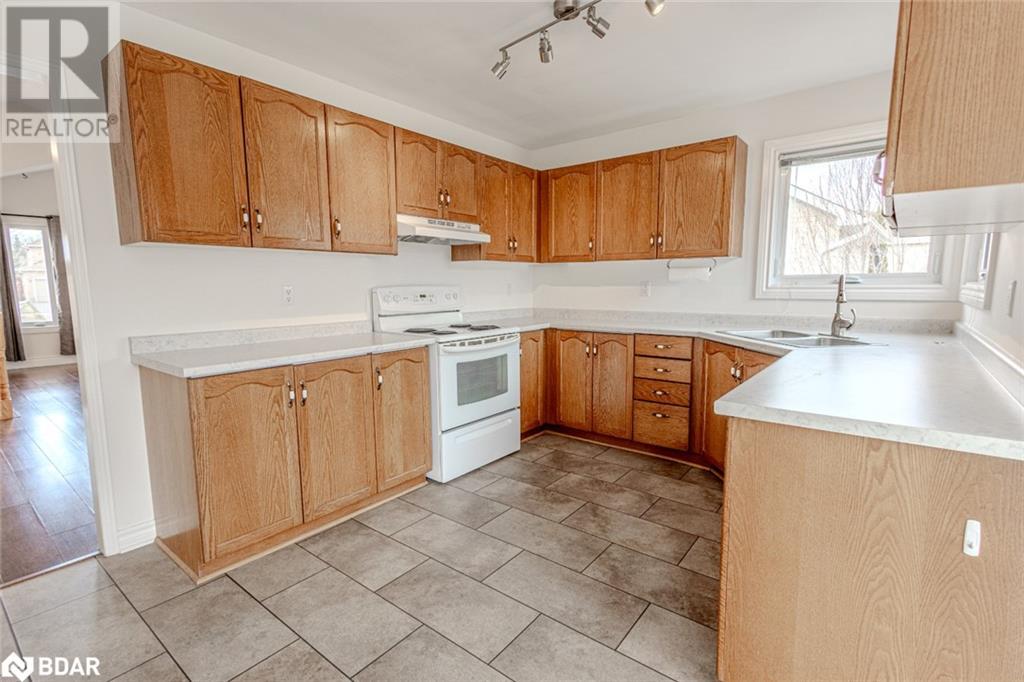 70 Hurst Drive, Barrie, Ontario  L4N 8K4 - Photo 5 - 40708489
