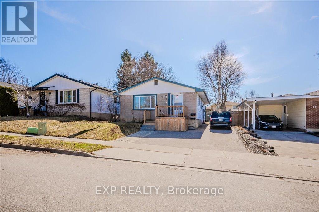 Property at 55 SILVER ASPEN CRESCENT image 1
