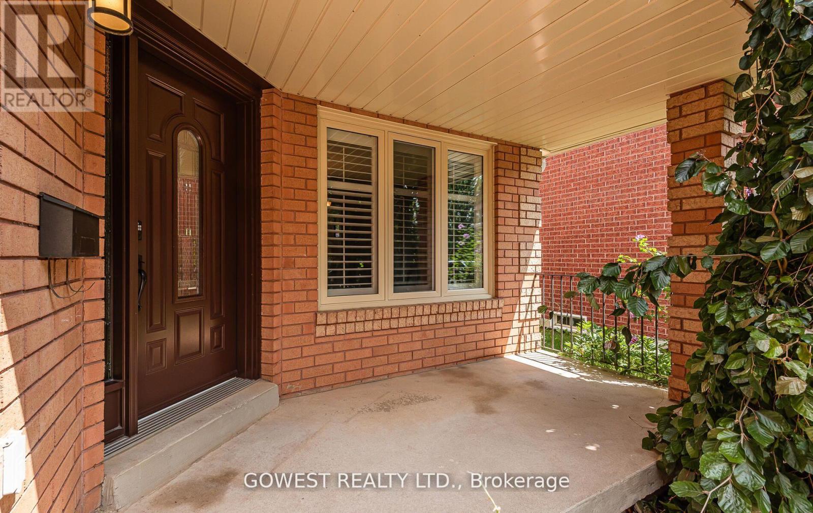 Property at 52 DAVIS CRESCENT image 4