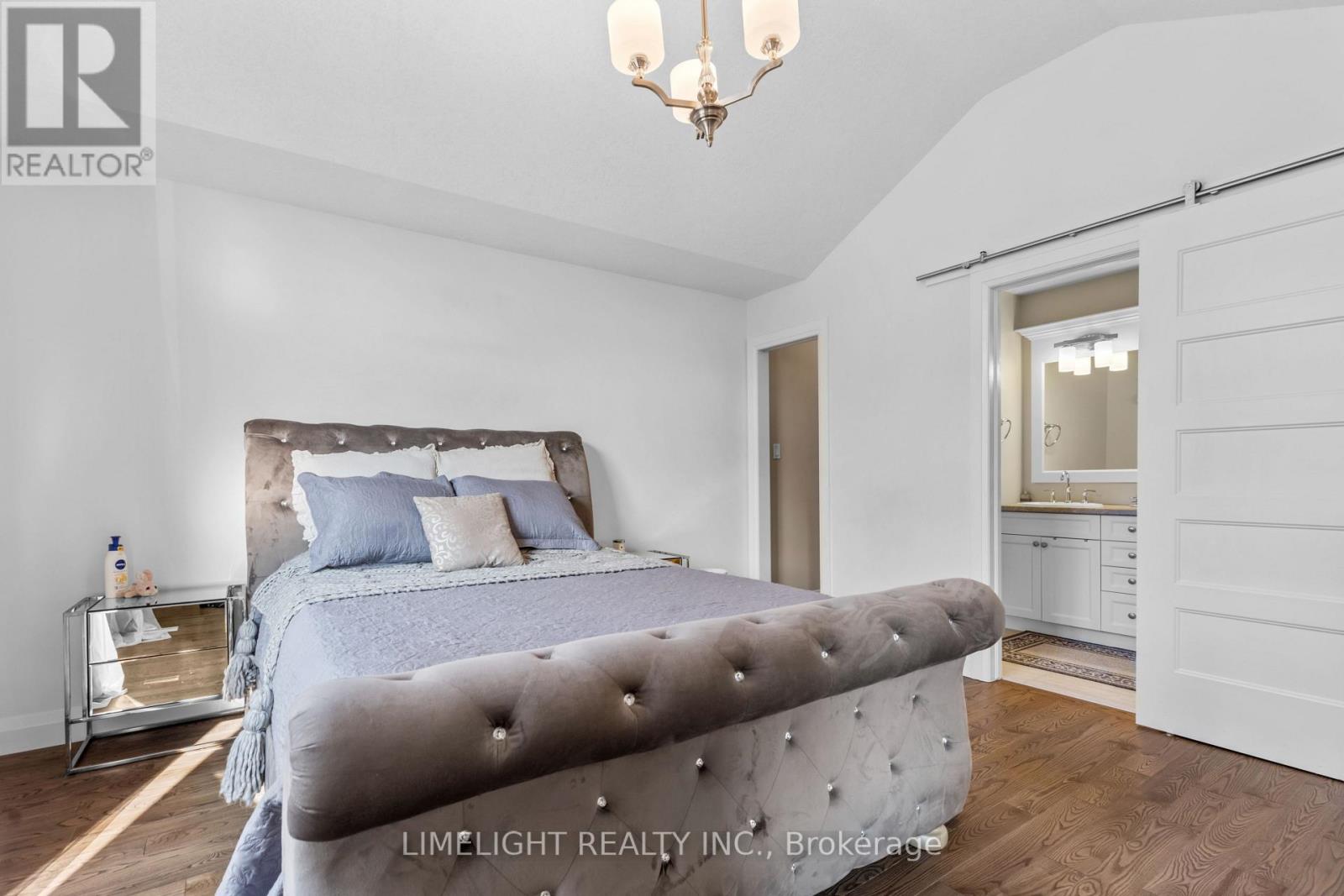302 Callaway Road, London North, Ontario  N0M 1C0 - Photo 16 - X12037763