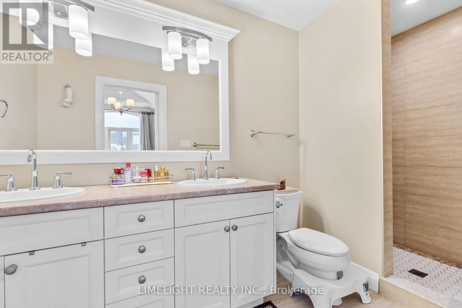 302 Callaway Road, London North, Ontario  N0M 1C0 - Photo 18 - X12037763