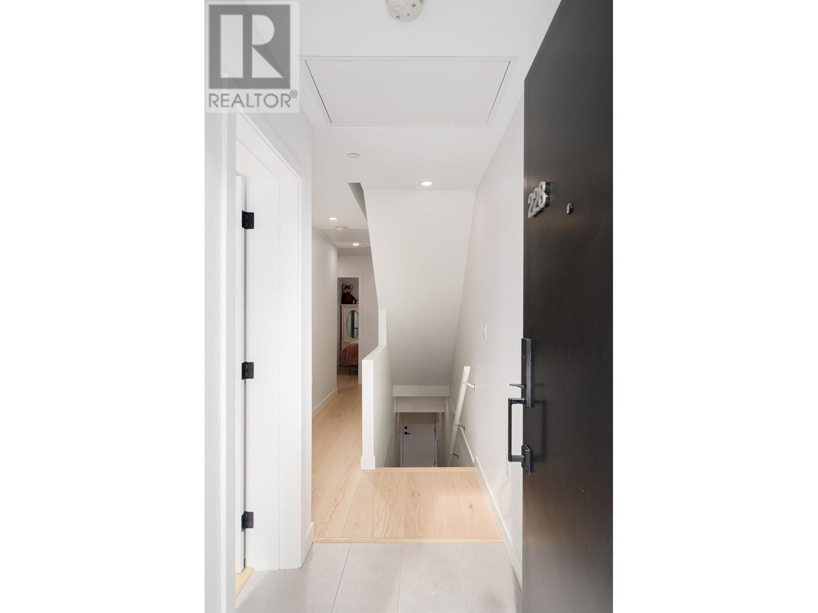 228 650 E 2nd Street, North Vancouver, British Columbia  V7M 1E3 - Photo 27 - R2981021