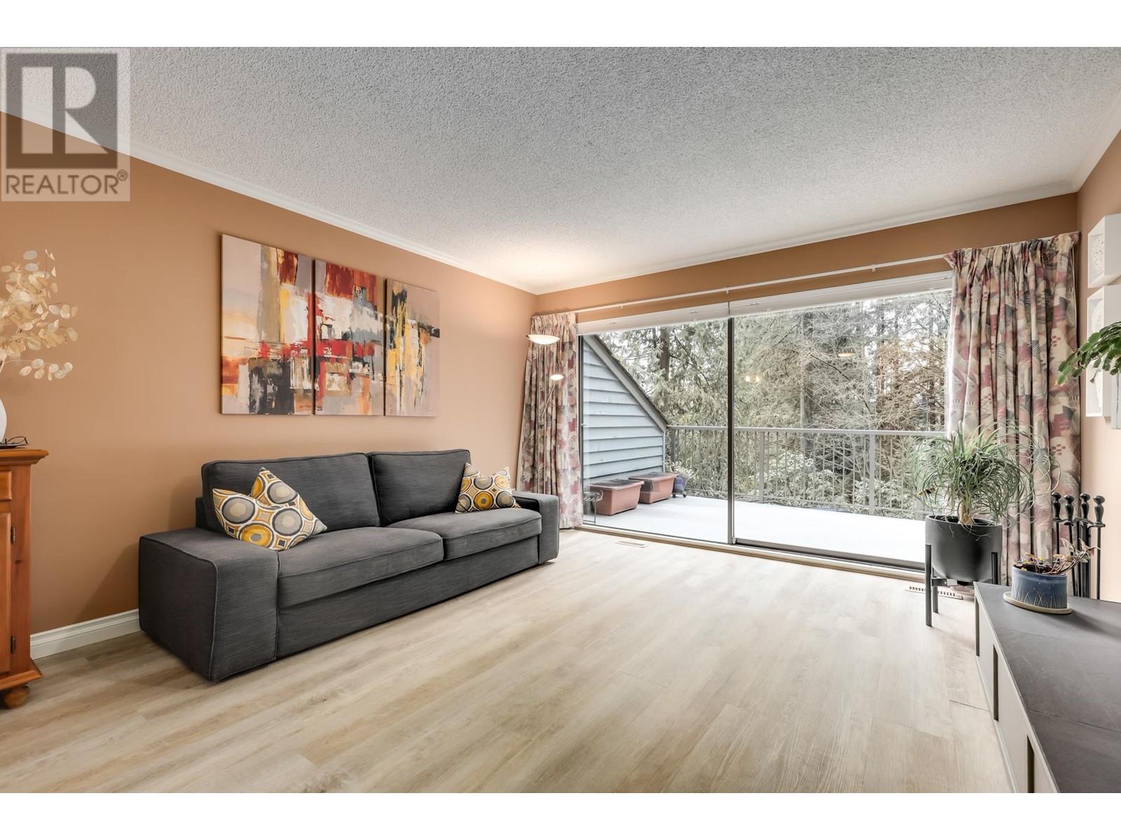 816 Frederick Road, North Vancouver, British Columbia  V7K 2Y3 - Photo 2 - R2981026