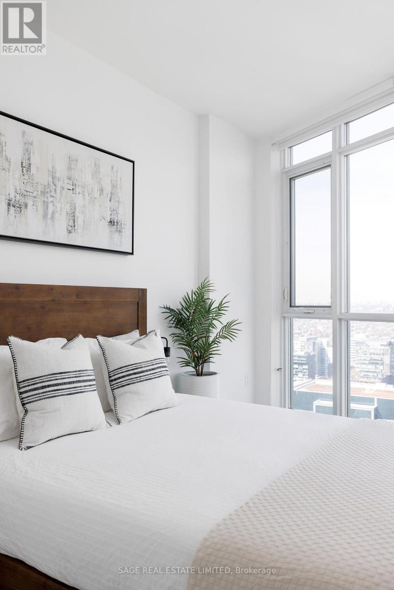 4102 - 21 Iceboat Terrace, Toronto, Ontario  M5V 4A9 - Photo 16 - C12037729