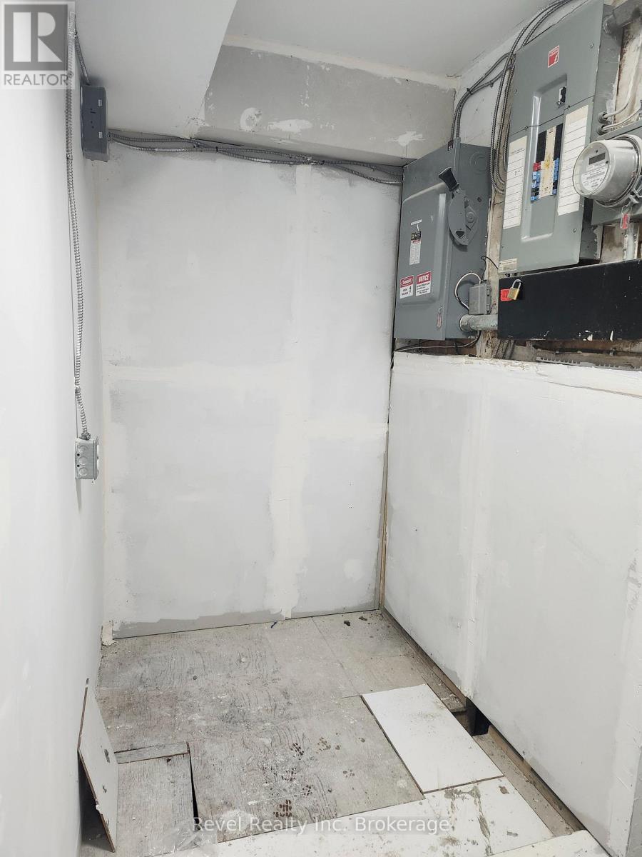 4 - 1009 Algonquin Avenue, North Bay, Ontario  P1B 4X9 - Photo 12 - X12037758