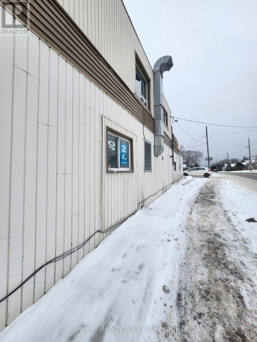 4 - 1009 Algonquin Avenue, North Bay, Ontario  P1B 4X9 - Photo 5 - X12037758
