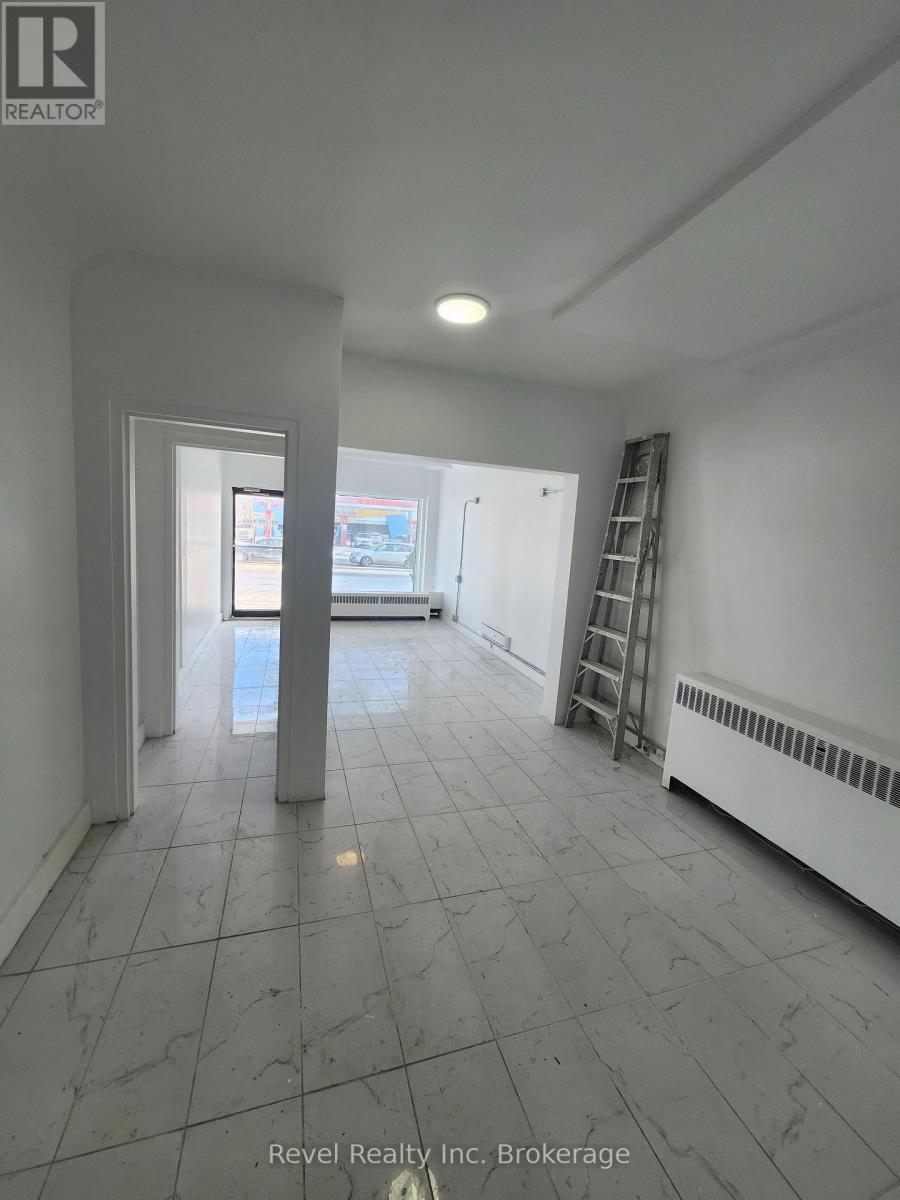 4 - 1009 Algonquin Avenue, North Bay, Ontario  P1B 4X9 - Photo 8 - X12037758