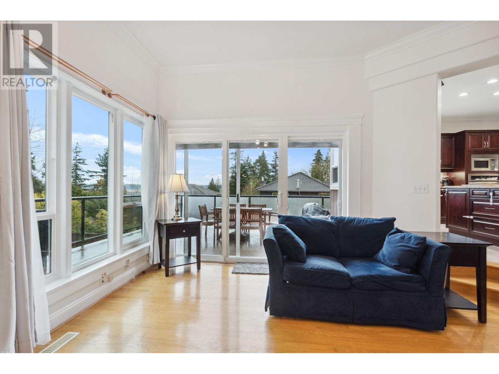 2274 Sorrento Drive, Coquitlam, British Columbia  V3K 6P4 - Photo 12 - R2980763