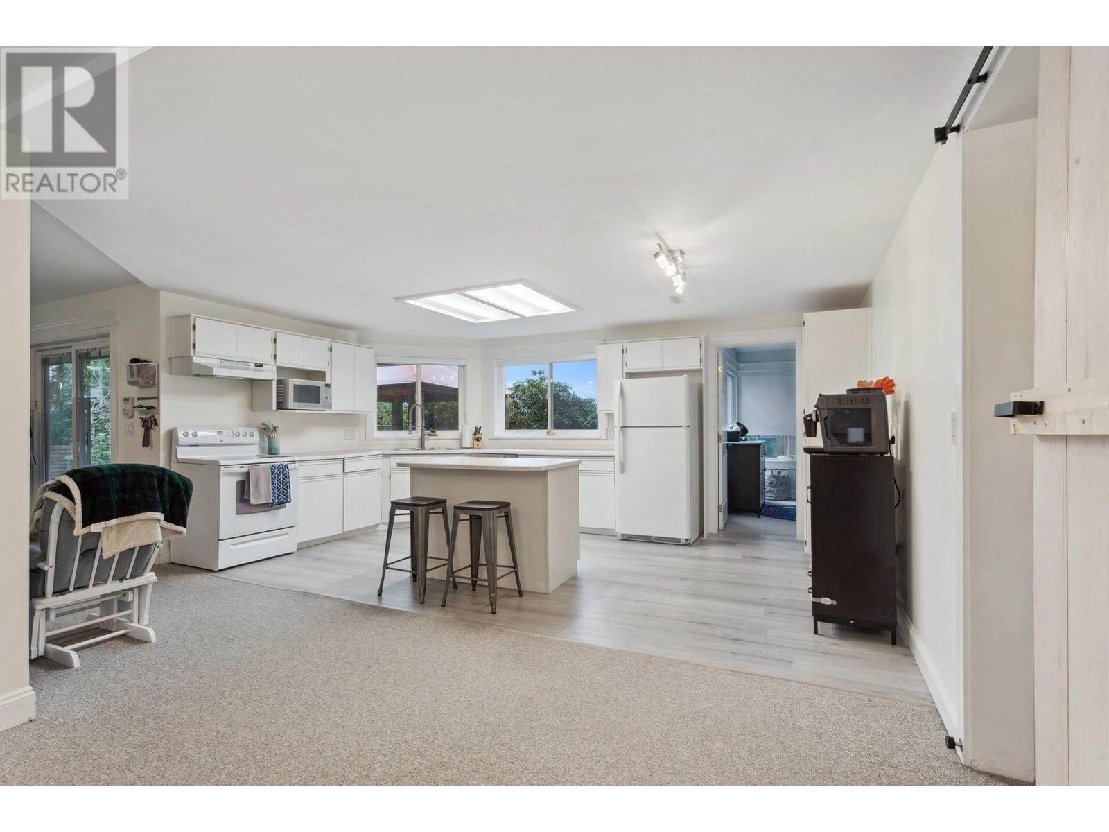 2274 Sorrento Drive, Coquitlam, British Columbia  V3K 6P4 - Photo 38 - R2980763