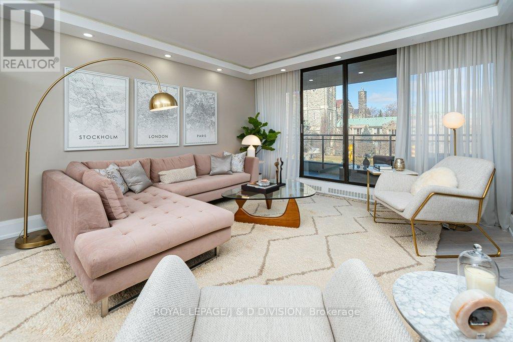 Property at 301 - 235 ST CLAIR AVENUE W image 3