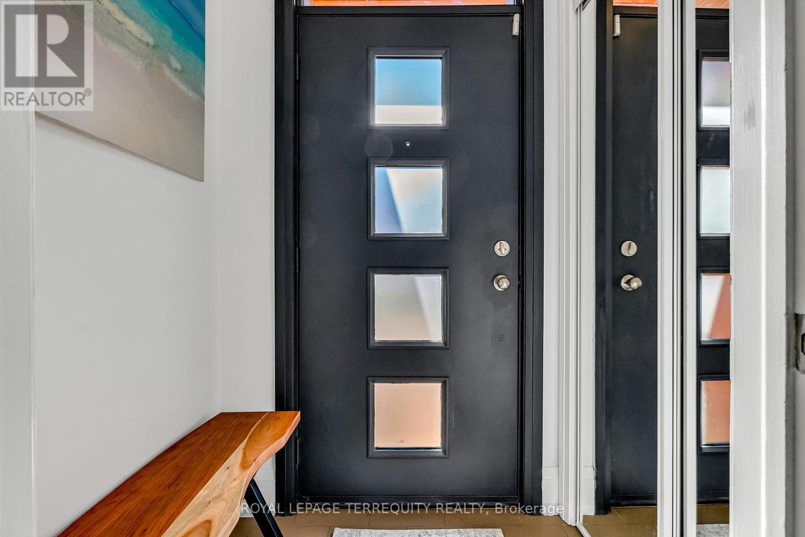 Property at 285 LISGAR STREET image 2