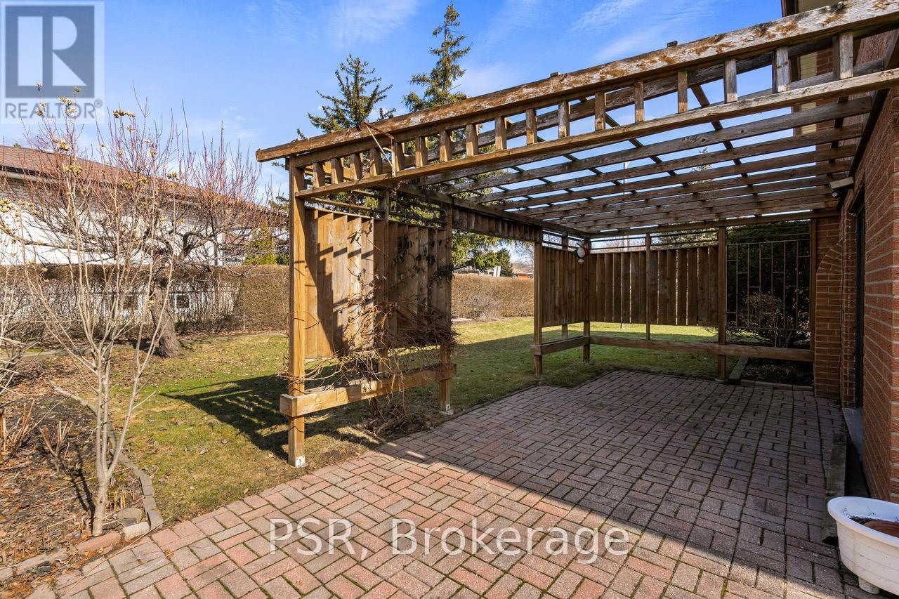 Property at 1197 GREYOWL POINT image 5