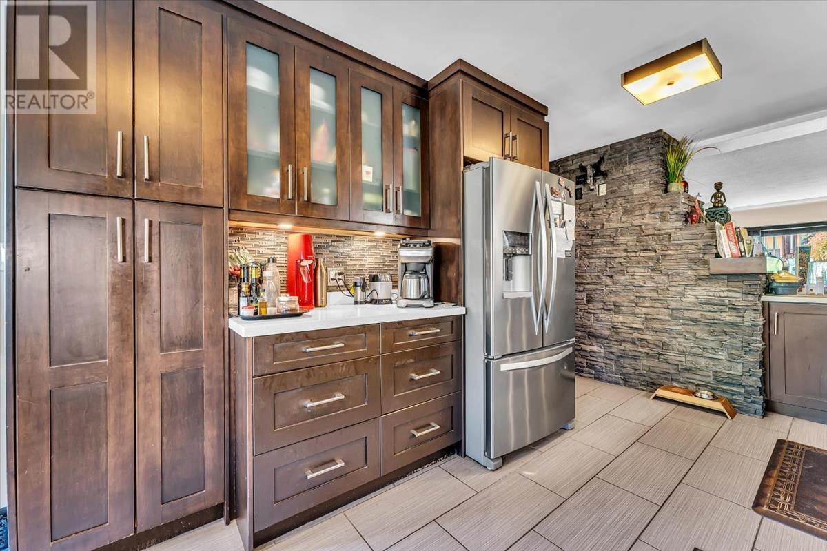 Listing Picture 12 of 34 : 2925 MCGILL STREET, Vancouver / 溫哥華 - 魯藝地產 Yvonne Lu Group - MLS Medallion Club Member