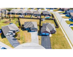 7 CAVENDISH COURT, Norfolk, Ontario