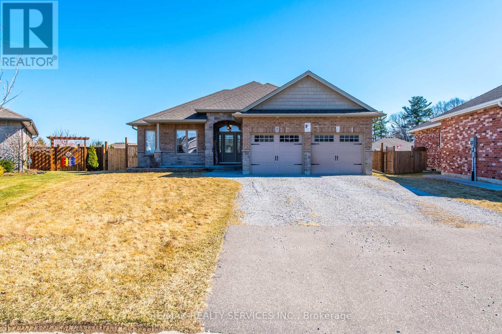 Property at 7 CAVENDISH COURT image 2