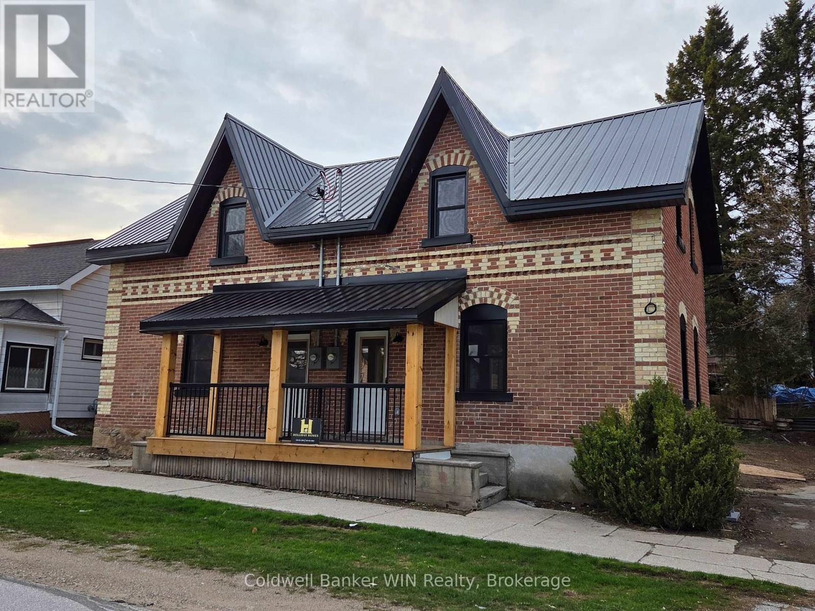 24 Crawford Street, Chatsworth, Ontario  N0H 1G0 - Photo 2 - X12011126