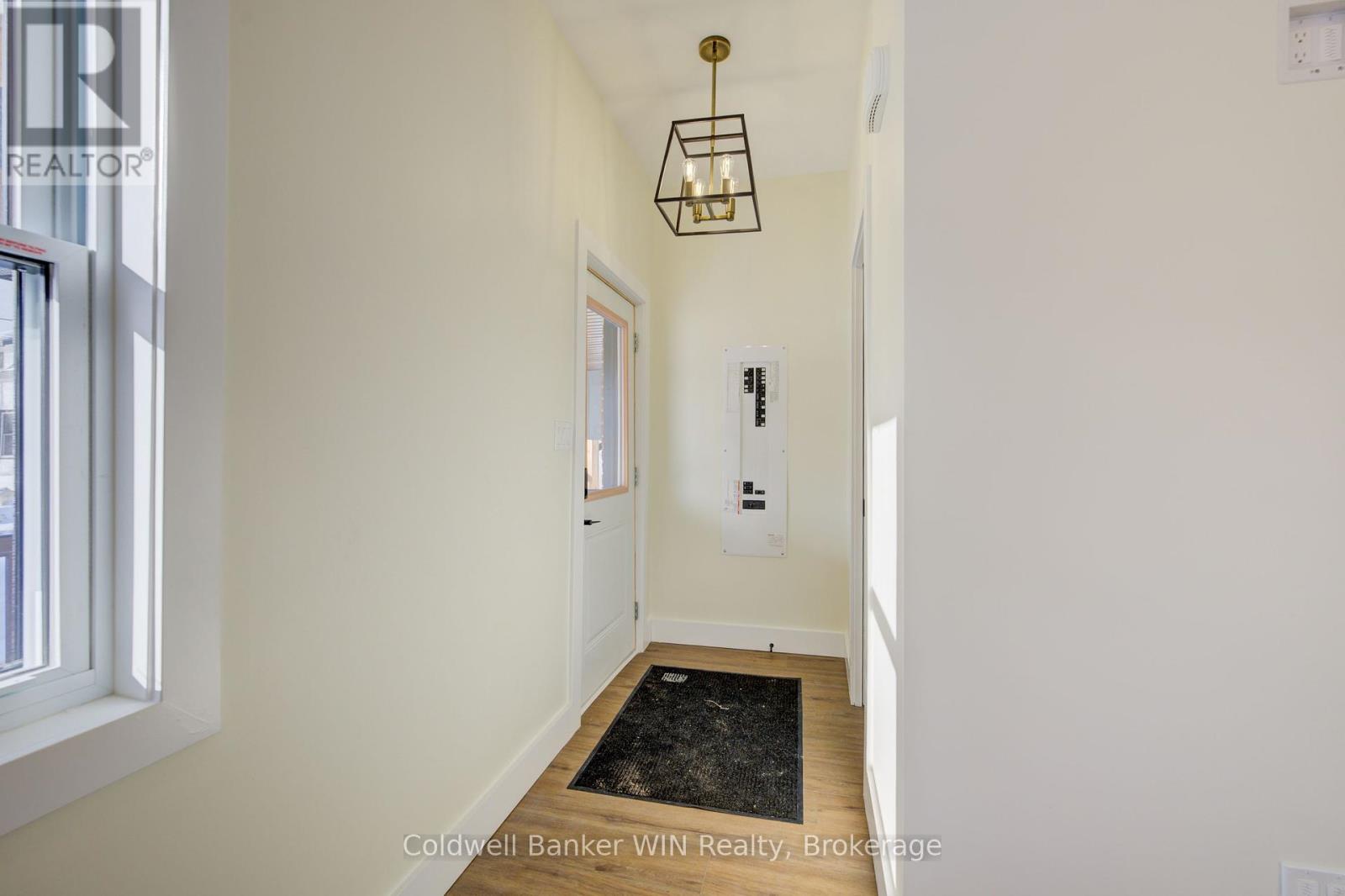 24 Crawford Street, Chatsworth, Ontario  N0H 1G0 - Photo 3 - X12011126