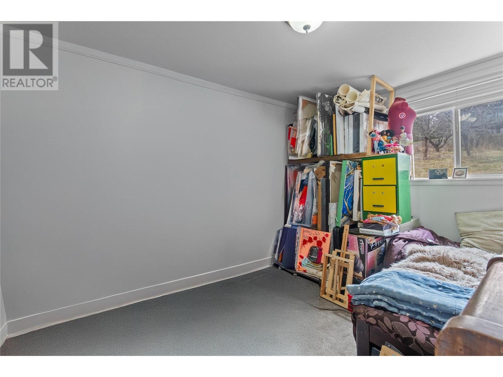 Property at 2580 21 Street NE image 3