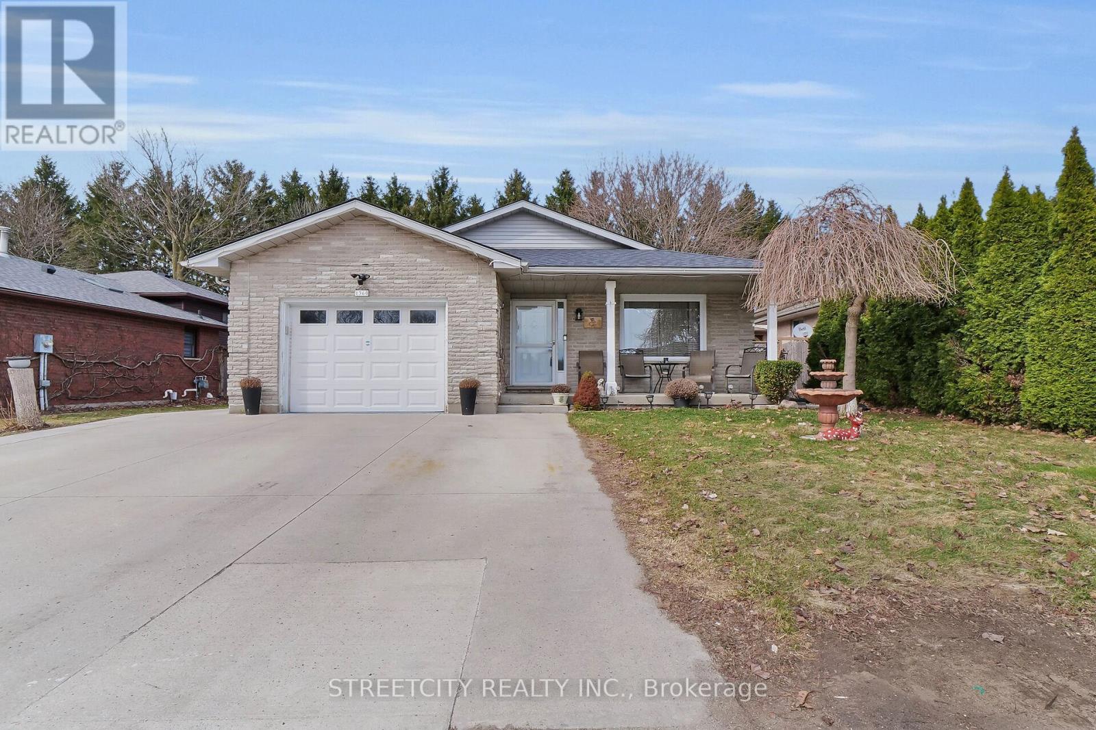 Property at 1360 IDYLWOOD ROAD E image 1