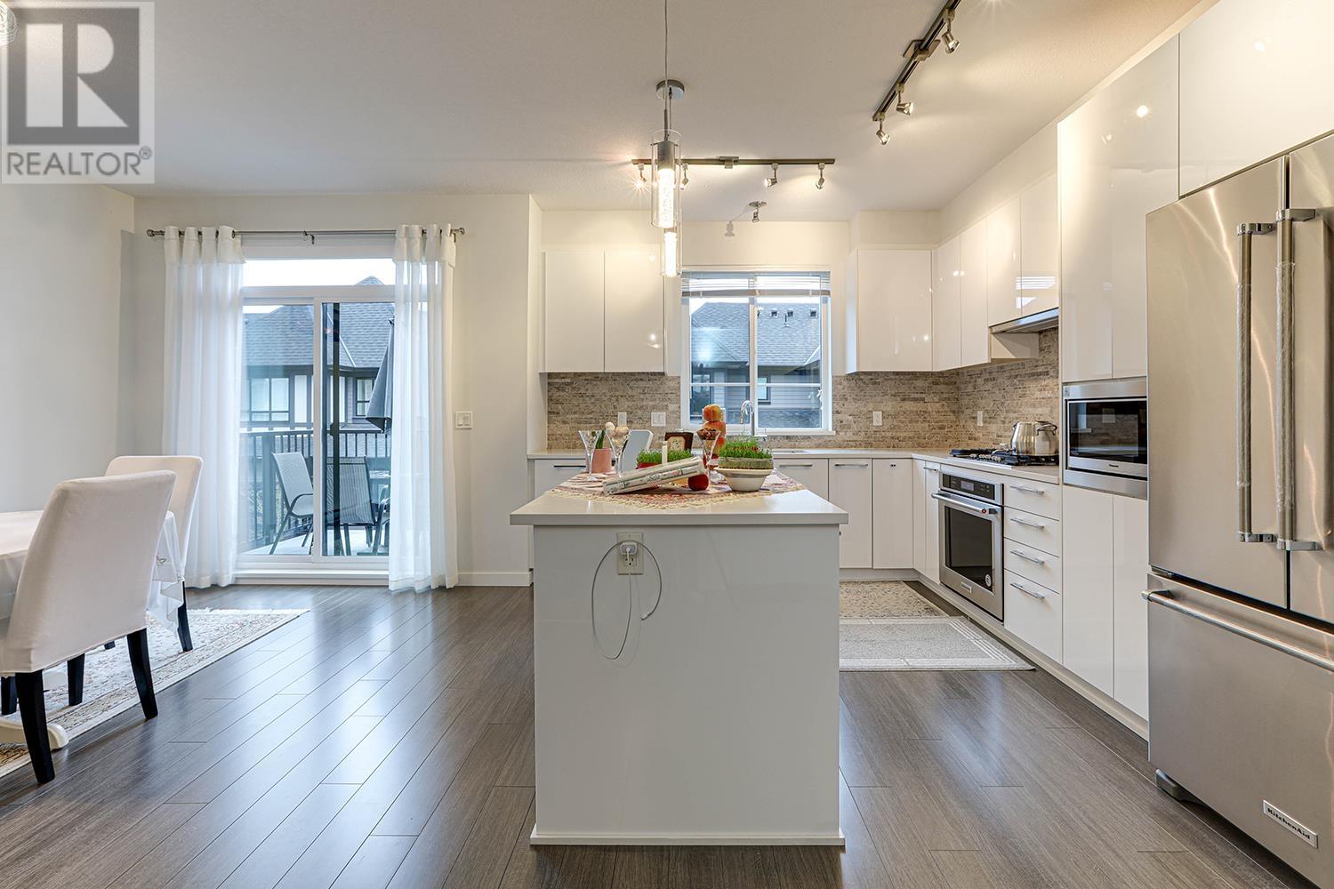114 3500 Burke Village Promenade, Coquitlam, British Columbia  V3E 0N2 - Photo 13 - R2981059