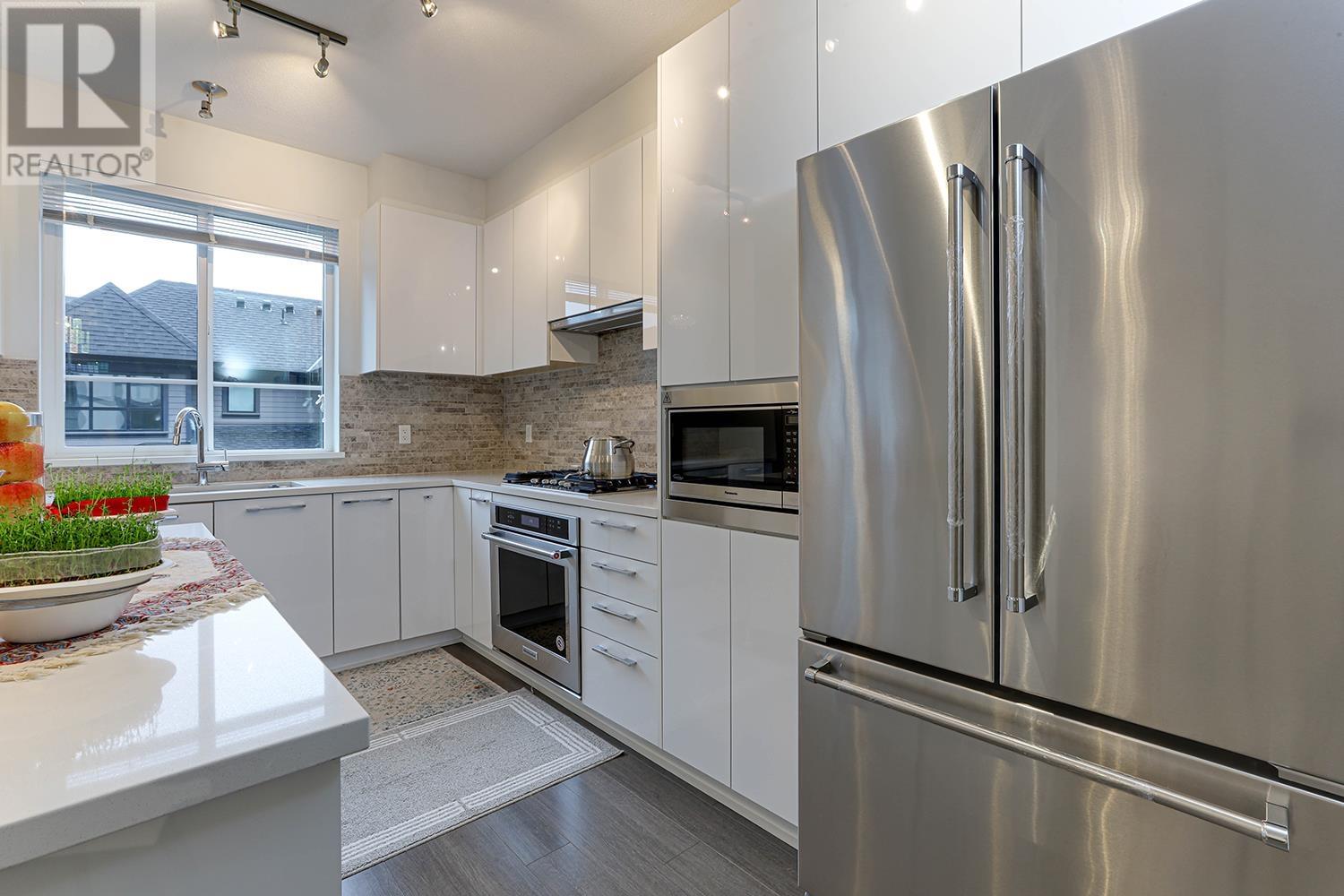 114 3500 Burke Village Promenade, Coquitlam, British Columbia  V3E 0N2 - Photo 14 - R2981059