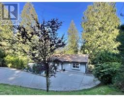 Upper 6018 FAIRWAY AVENUE, Sechelt, British Columbia
