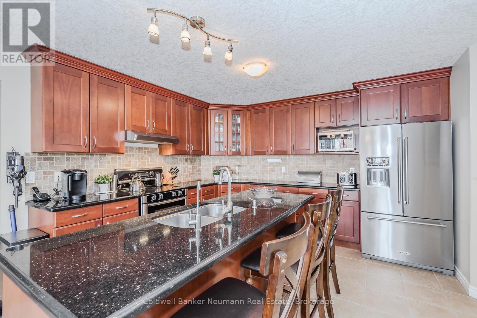 7 Brown Street, Guelph, Ontario  N1L 1P3 - Photo 9 - X12038050