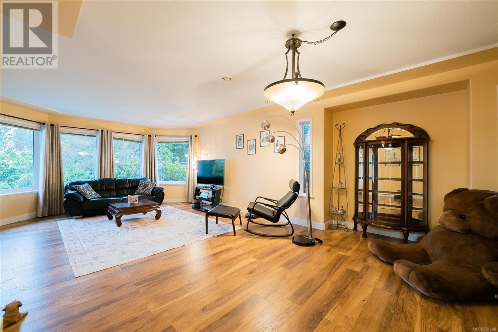 Property at 3434 Uplands Dr image 3