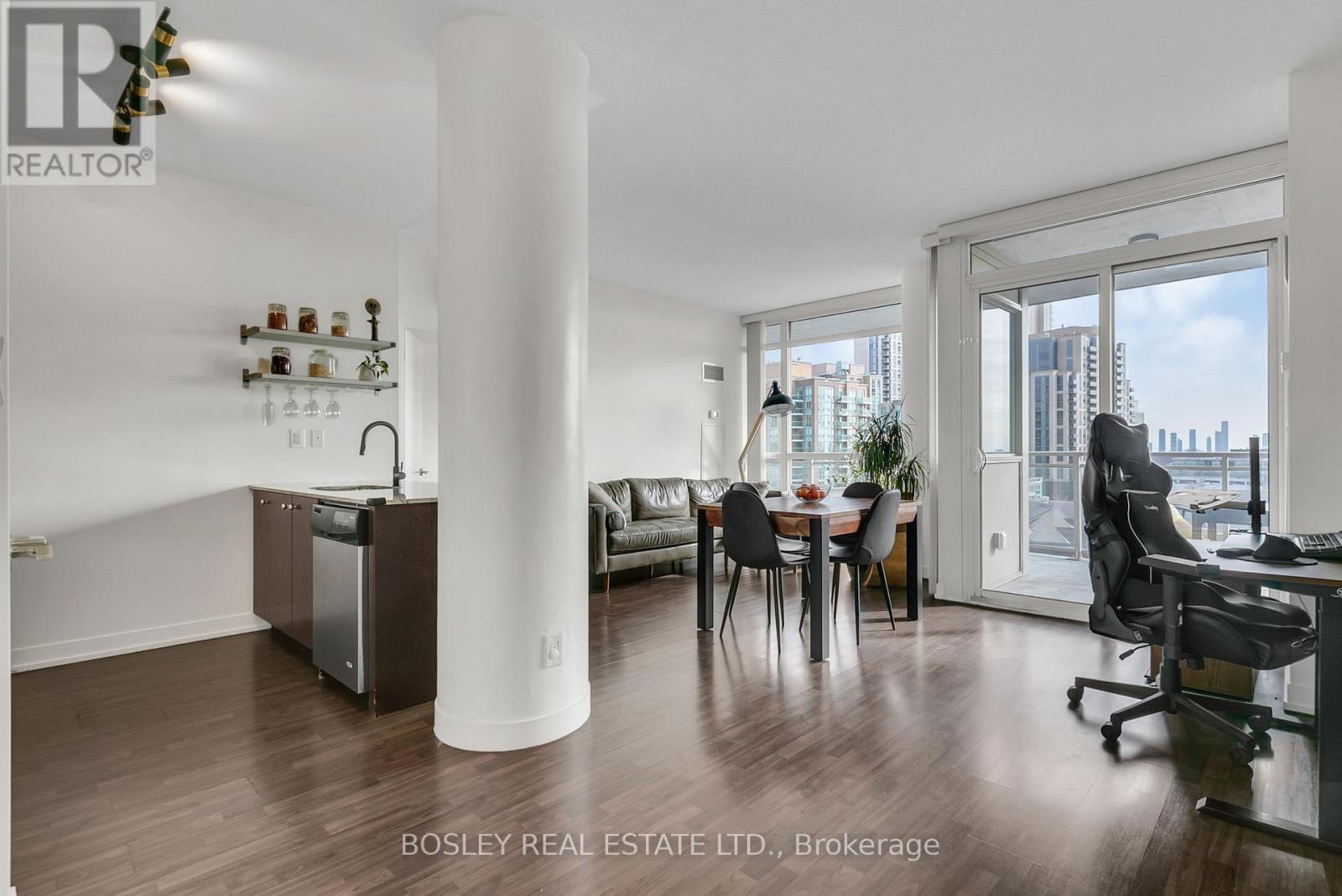 608 - 5101 Dundas Street W, Toronto (Islington-City Centre West), Ontario  M9A 1C1 - Photo 3 - W11960425