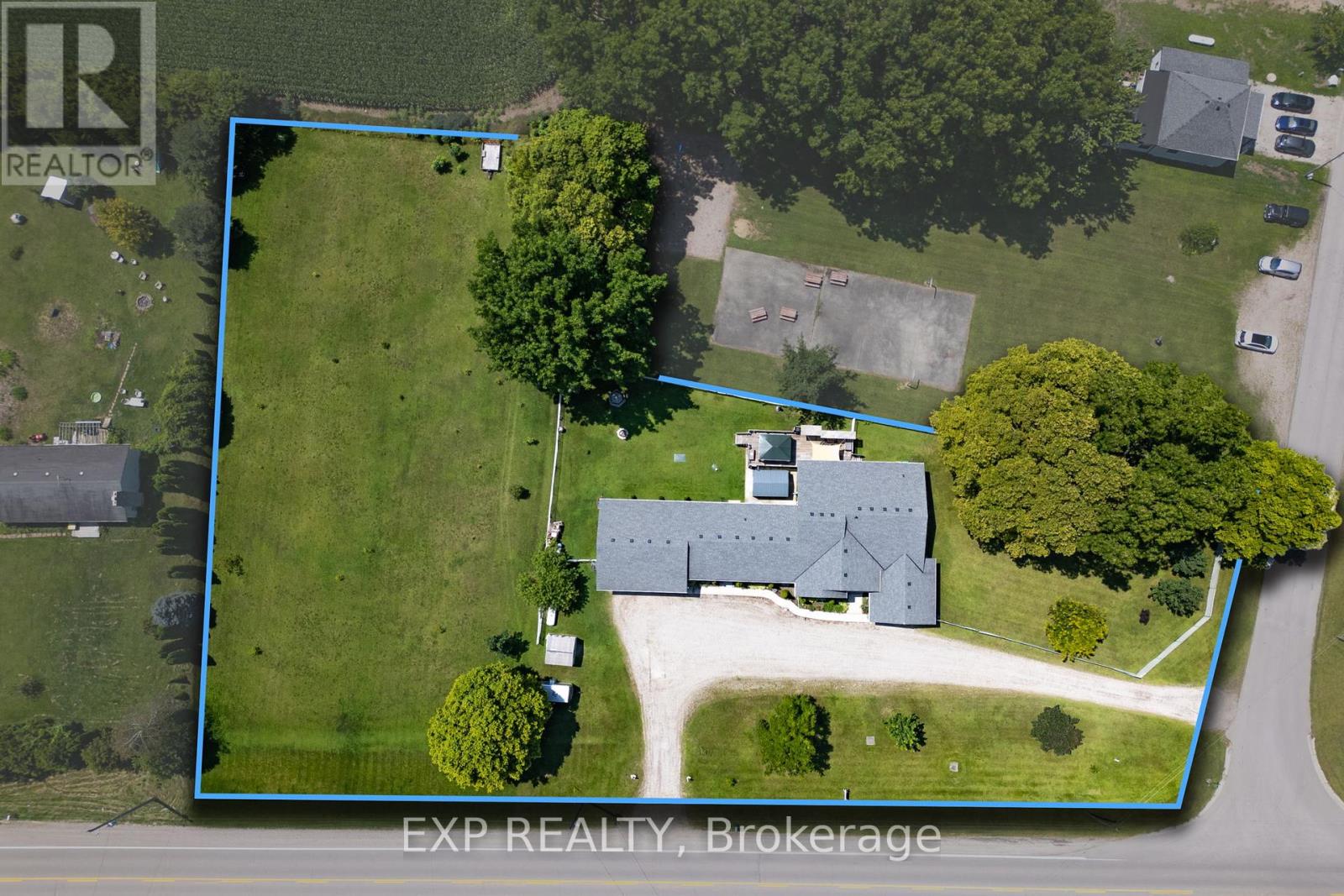 20437 Melbourne Road, Southwest Middlesex, Ontario  N0L 1T0 - Photo 1 - X12038162