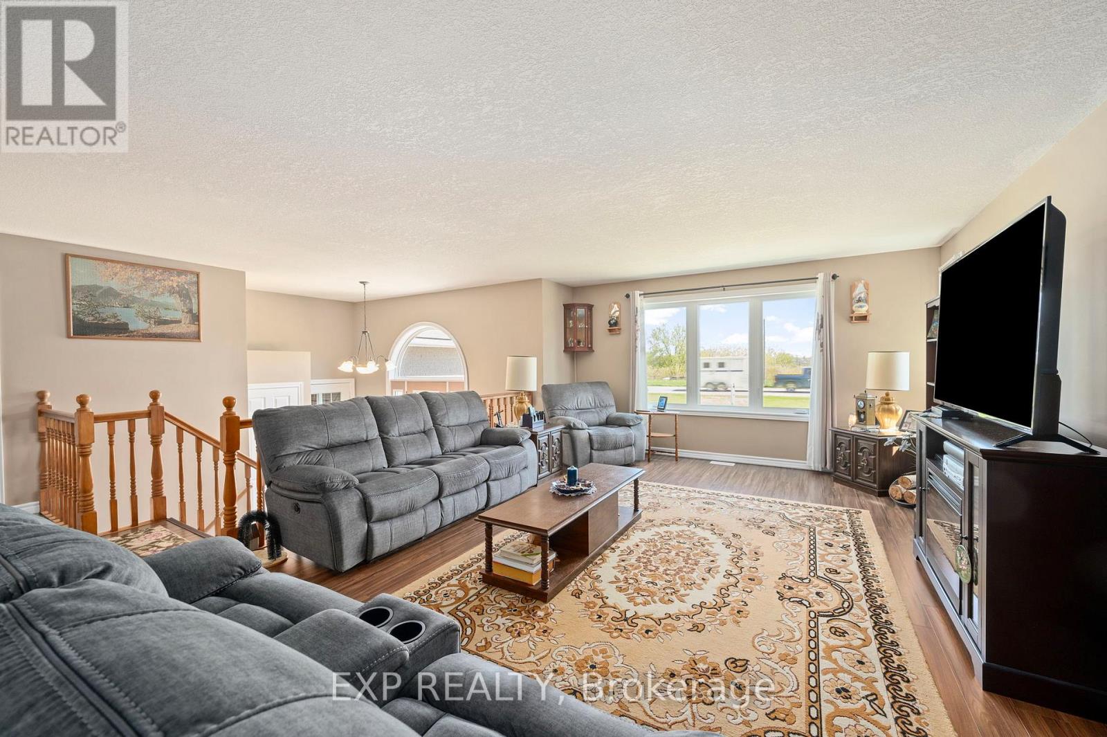 20437 Melbourne Road, Southwest Middlesex, Ontario  N0L 1T0 - Photo 8 - X12038162