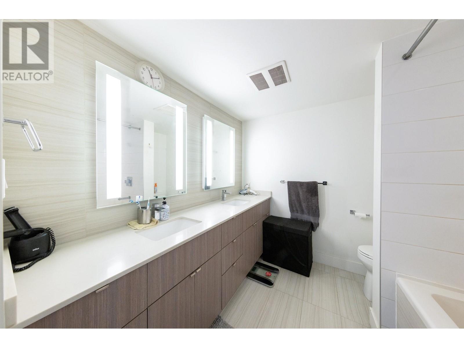 1005 1788 Columbia Street, Vancouver, British Columbia  V5Y 0L7 - Photo 10 - R2978669