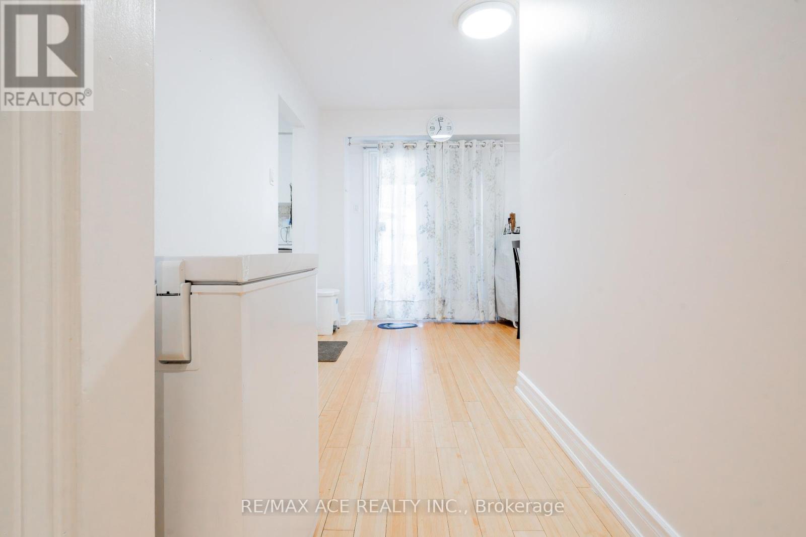 50 Parsell Square, Toronto (Malvern), Ontario  M1B 2A6 - Photo 15 - E12038214