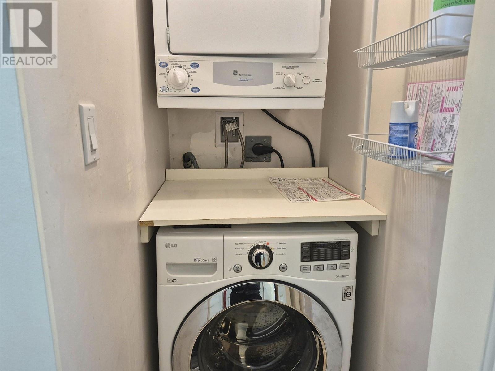 Listing Picture 14 of 23 : #207 865 W 15TH AVENUE, Vancouver / 溫哥華 - 魯藝地產 Yvonne Lu Group - MLS Medallion Club Member