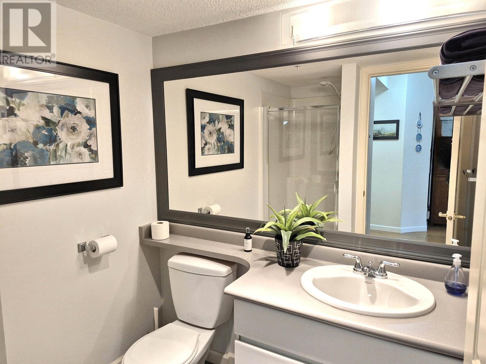 Listing Picture 10 of 23 : #207 865 W 15TH AVENUE, Vancouver / 溫哥華 - 魯藝地產 Yvonne Lu Group - MLS Medallion Club Member