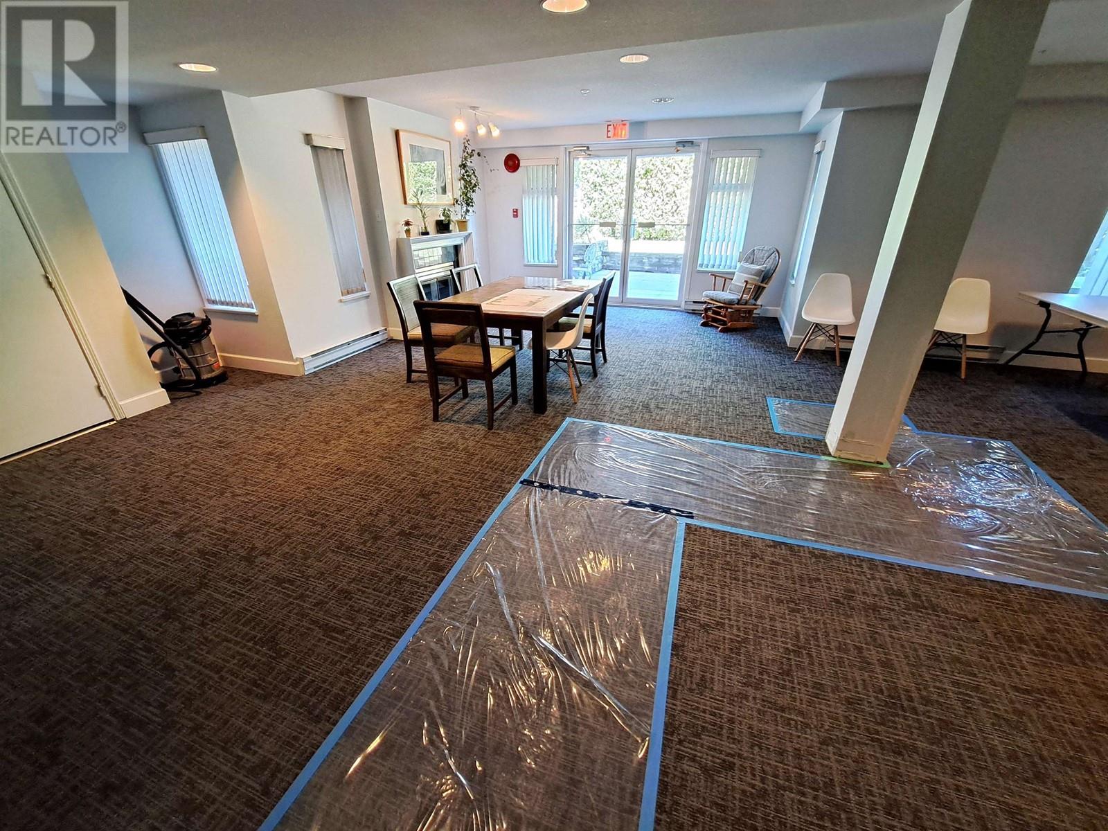 Listing Picture 23 of 23 : #207 865 W 15TH AVENUE, Vancouver / 溫哥華 - 魯藝地產 Yvonne Lu Group - MLS Medallion Club Member