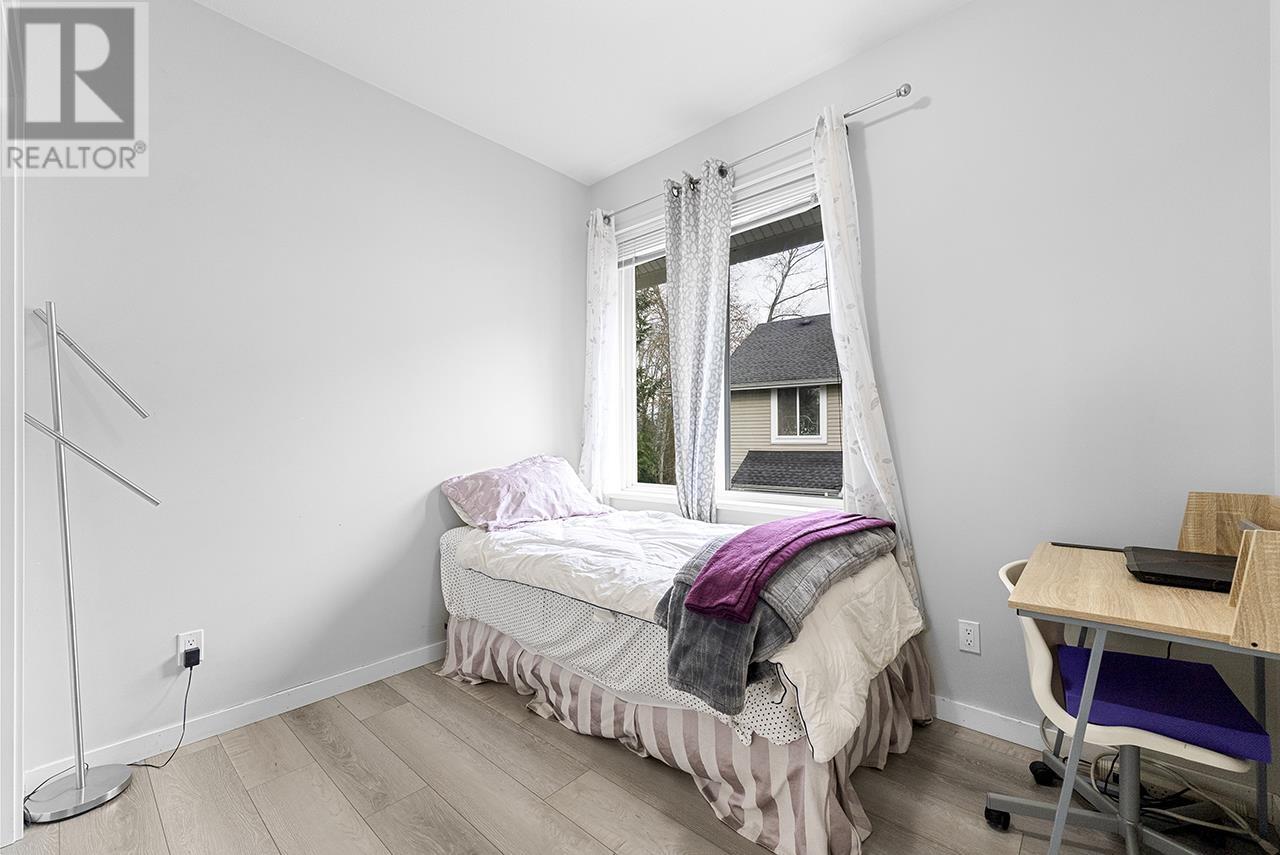 Listing Picture 15 of 26 : 10 6965 HASTINGS STREET, Burnaby / 本拿比 - 魯藝地產 Yvonne Lu Group - MLS Medallion Club Member