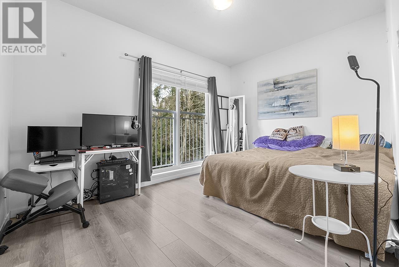 Listing Picture 17 of 26 : 10 6965 HASTINGS STREET, Burnaby / 本拿比 - 魯藝地產 Yvonne Lu Group - MLS Medallion Club Member