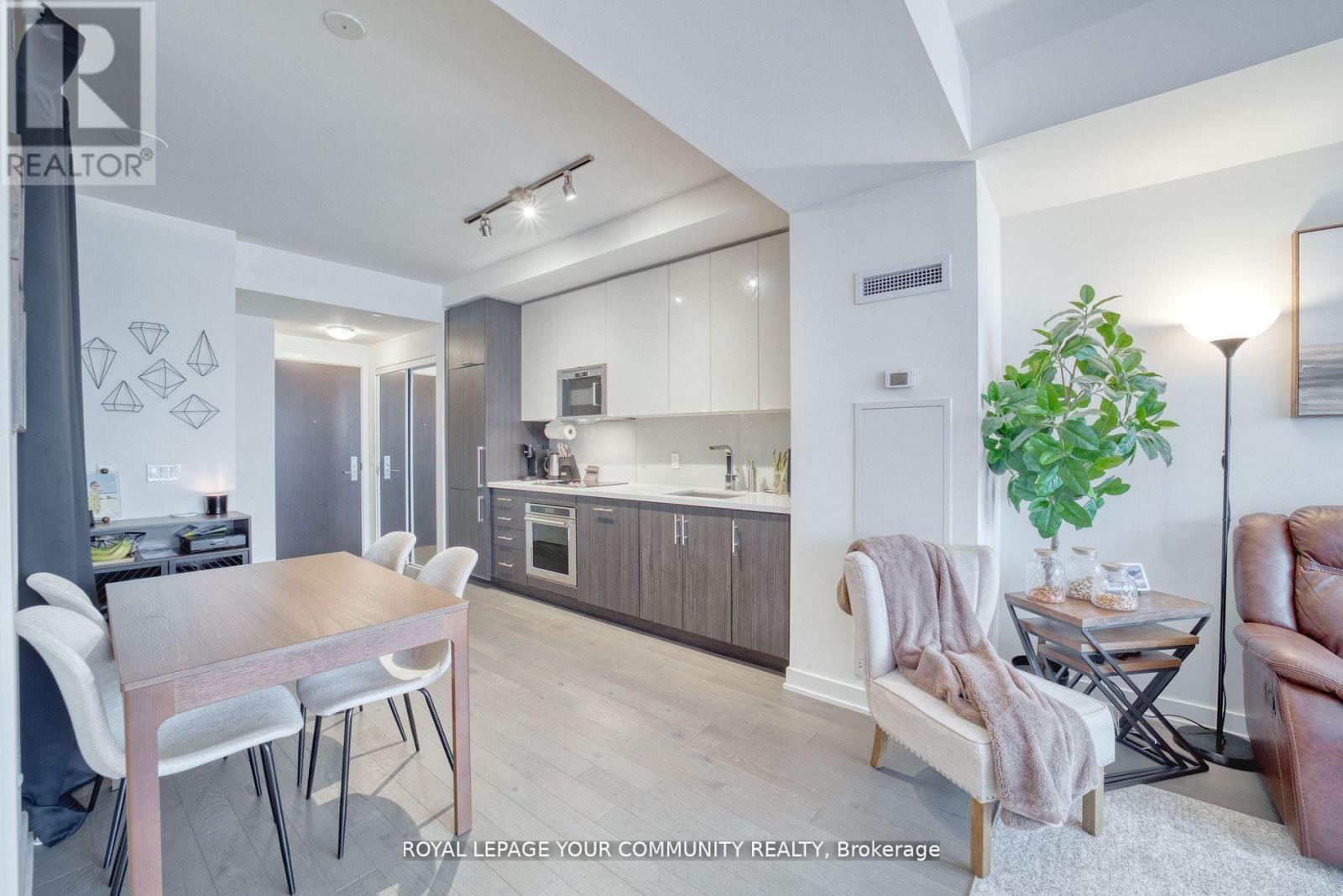 1711 - 330 Richmond Street W, Toronto, Ontario  M5V 1X2 - Photo 10 - C12011112