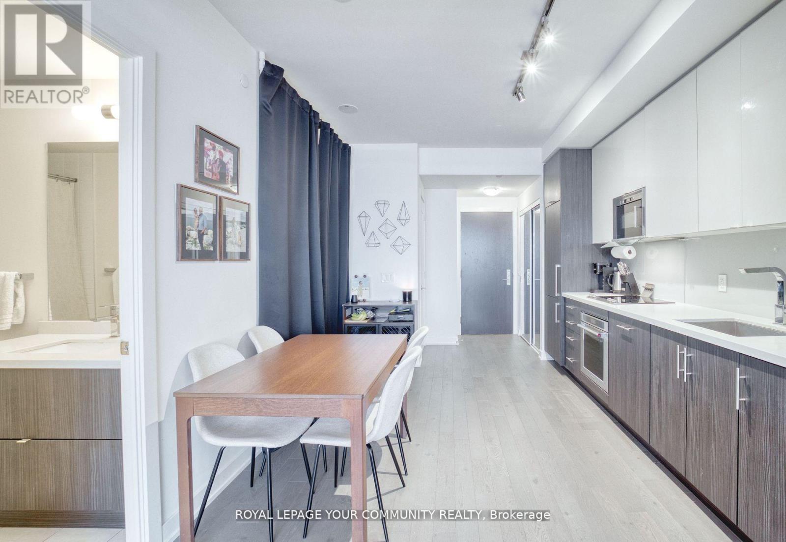 1711 - 330 Richmond Street W, Toronto, Ontario  M5V 1X2 - Photo 12 - C12011112