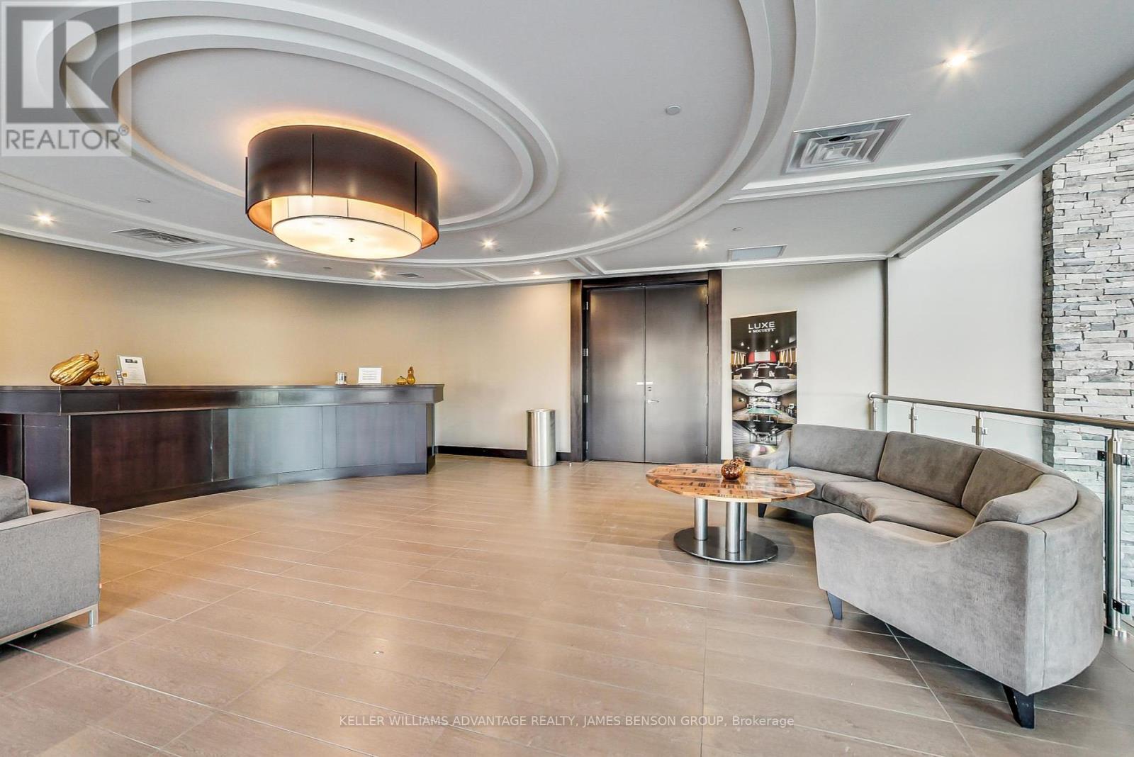 Property at 1118 - 1235 RICHMOND STREET image 3