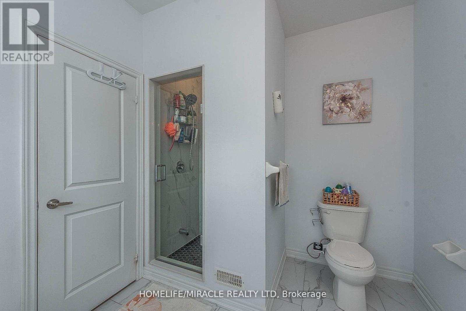17 Bachelor Street, Brampton, Ontario  L7A 5B1 - Photo 27 - W12017998