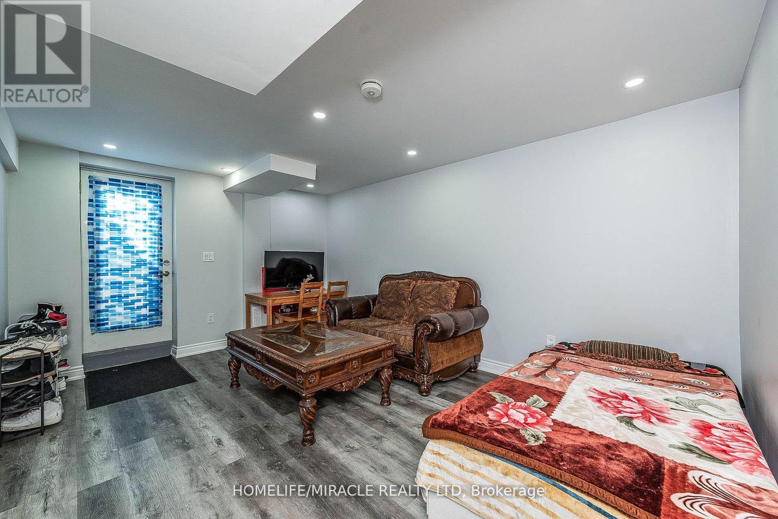 17 Bachelor Street, Brampton, Ontario  L7A 5B1 - Photo 34 - W12017998