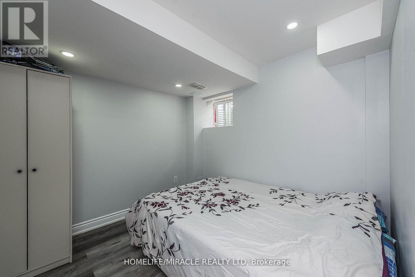 17 Bachelor Street, Brampton, Ontario  L7A 5B1 - Photo 39 - W12017998