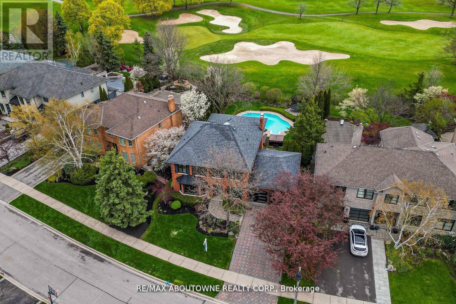 1319 Greeneagle Drive, Oakville, Ontario  L6M 2N1 - Photo 36 - W12038160