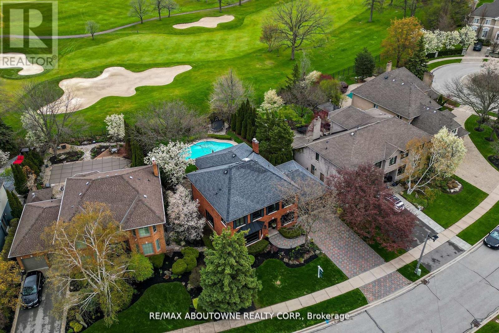1319 Greeneagle Drive, Oakville, Ontario  L6M 2N1 - Photo 37 - W12038160