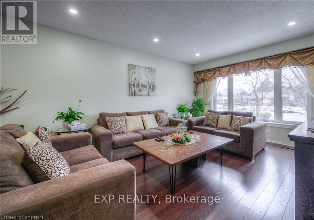 Property at 74 MARKWOOD DRIVE image 4
