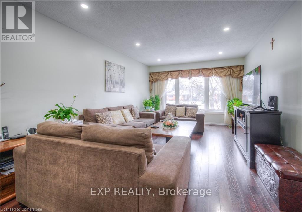 Property at 74 MARKWOOD DRIVE image 5