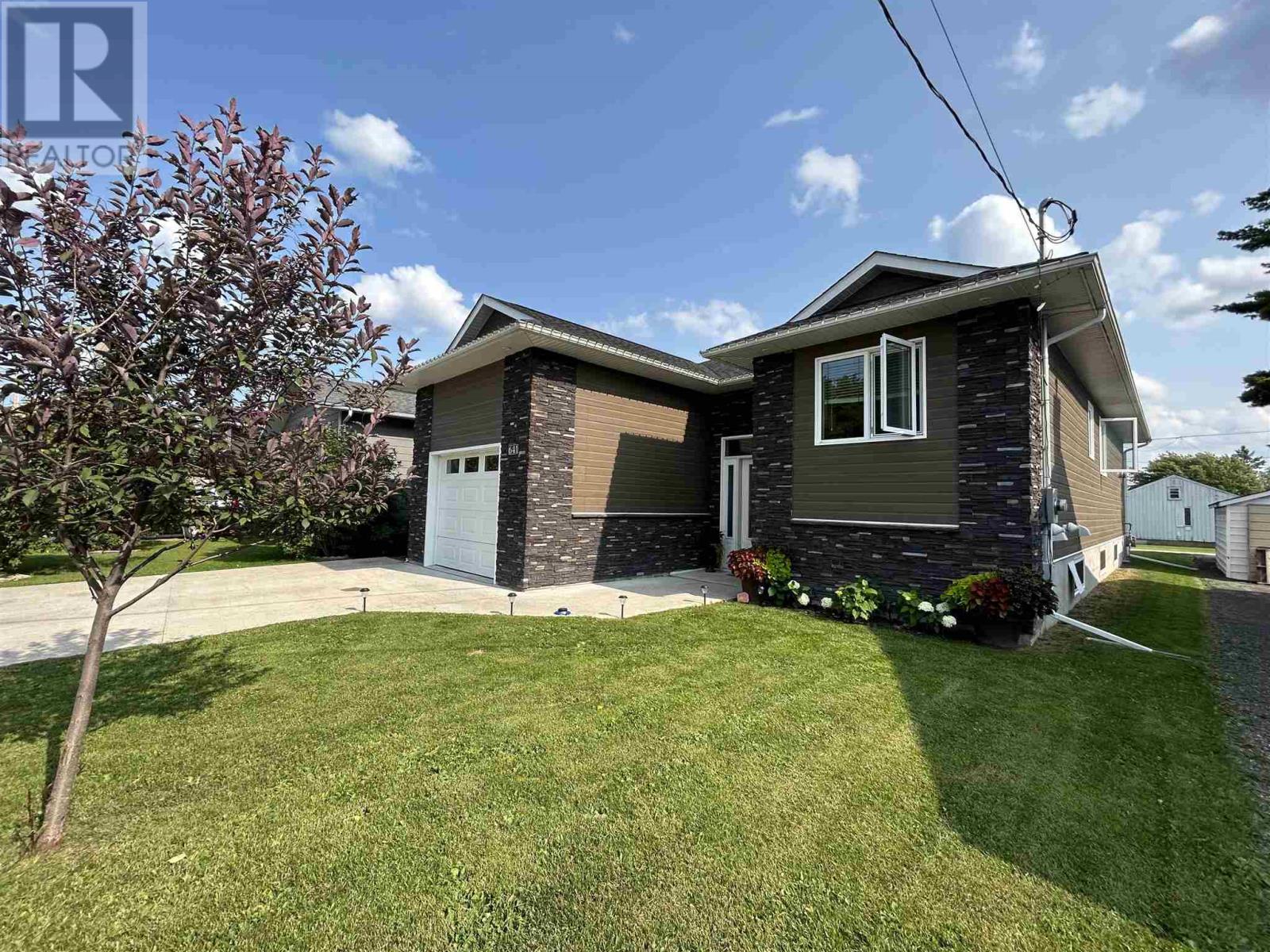641 Second St, Fort Frances, Ontario  P9A 1N6 - Photo 3 - TB242831